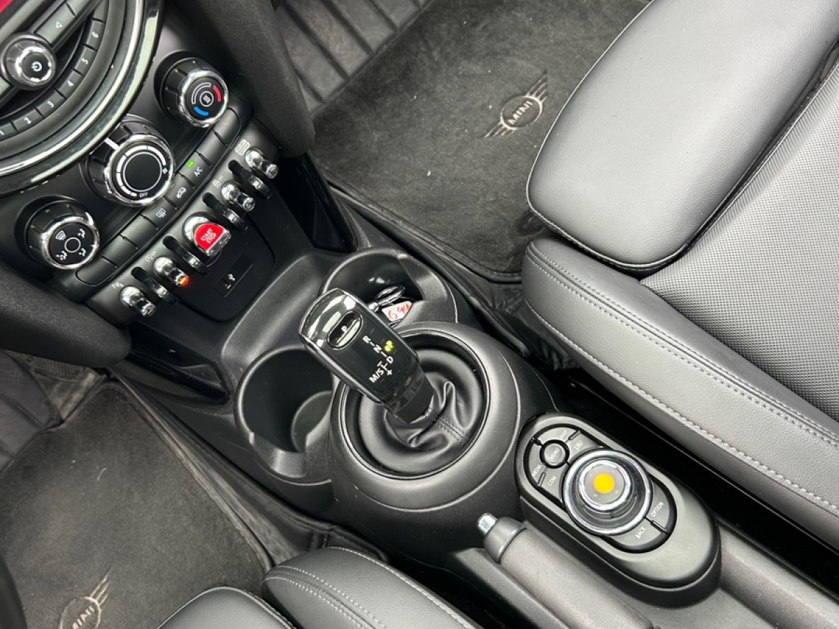 MINI MINI  2021款 1.5T COOPER 經(jīng)典派 五門版圖片