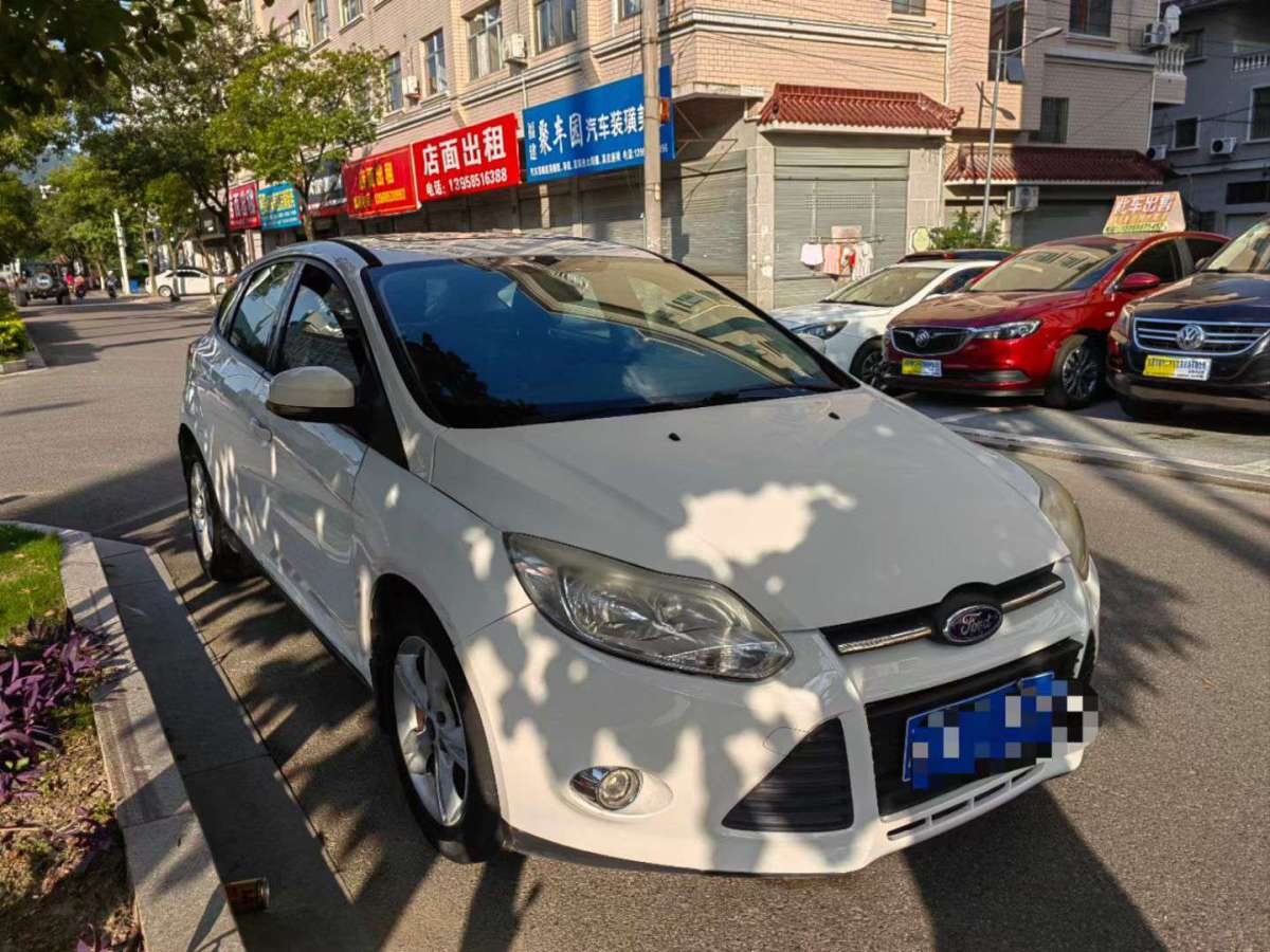 福特 福克斯  2012款 兩廂 1.6L 自動(dòng)舒適型圖片