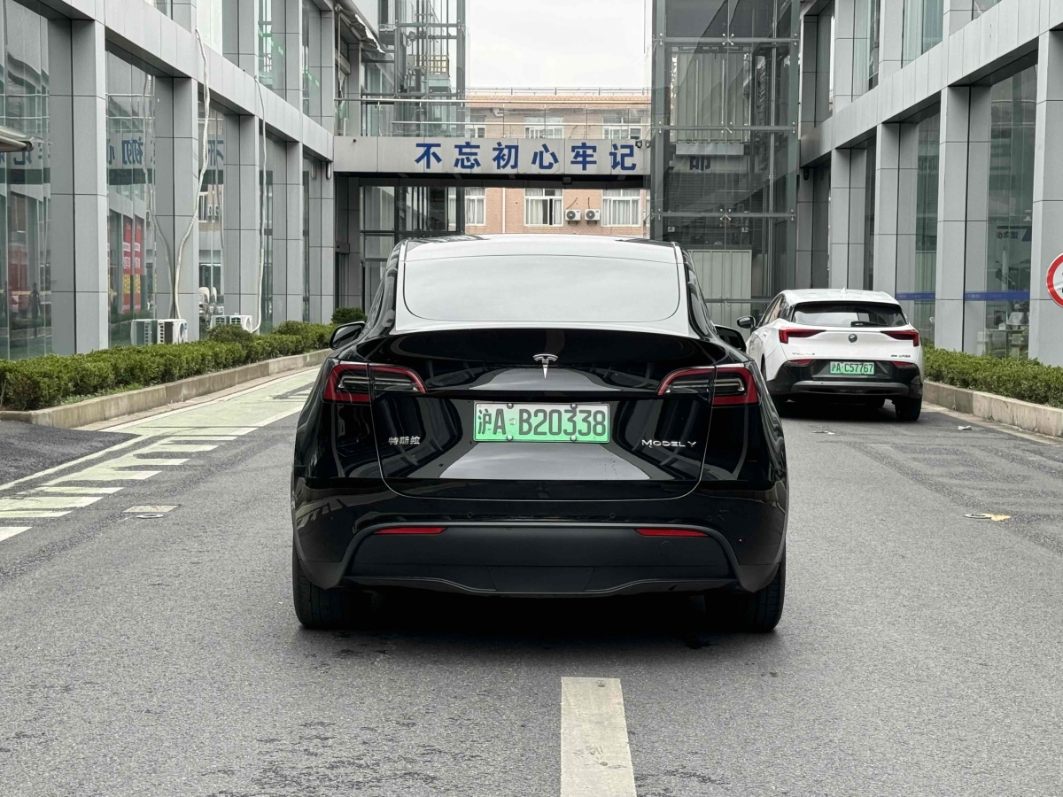 特斯拉 Model 3  2020款 改款 長(zhǎng)續(xù)航后輪驅(qū)動(dòng)版圖片