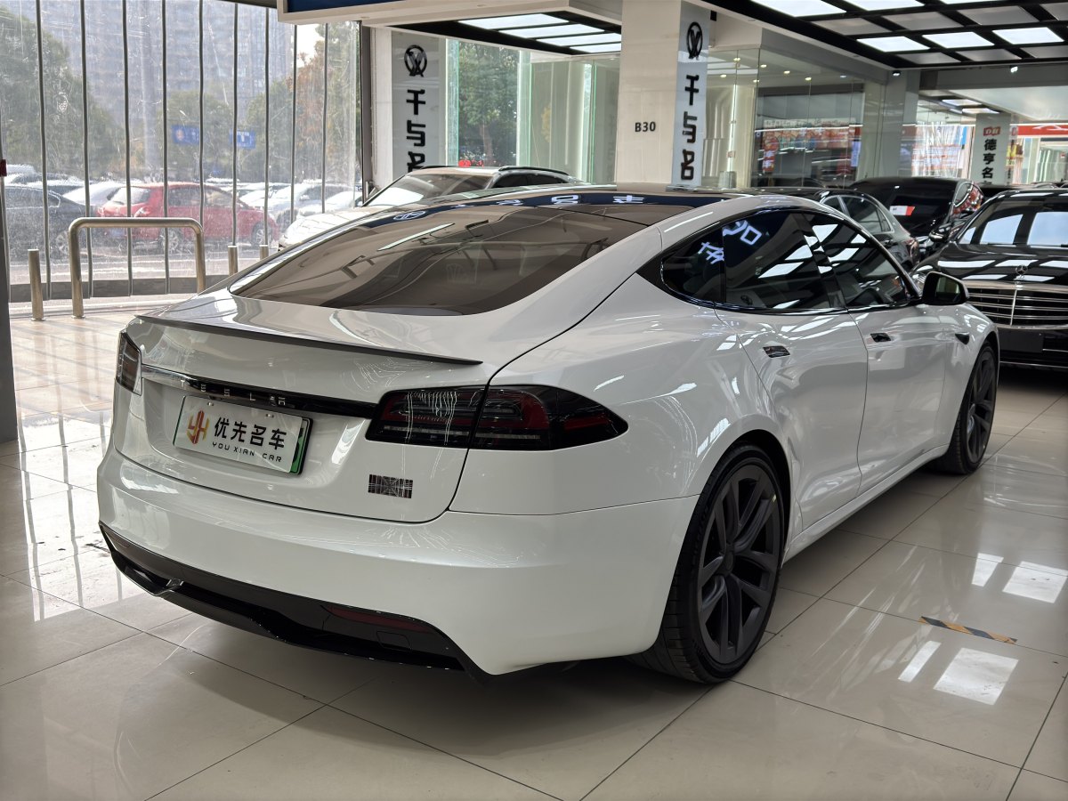 特斯拉 Model S  2023款 三電機(jī)全輪驅(qū)動 Plaid版圖片