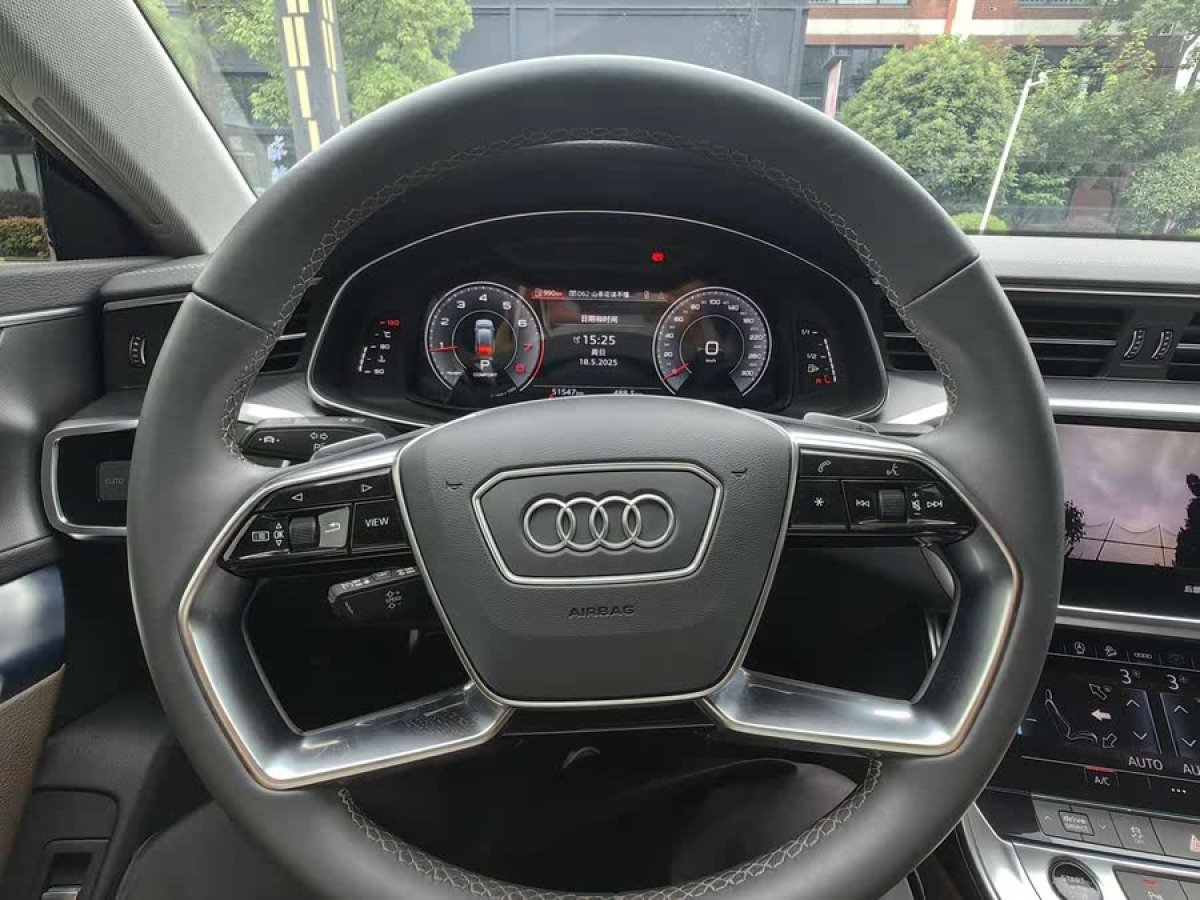 奧迪 奧迪A7L  2022款 45 TFSI S-line 筑夢(mèng)青春版圖片