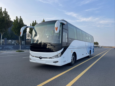  國六非營運(yùn)宇通6116準(zhǔn)新車 圖片