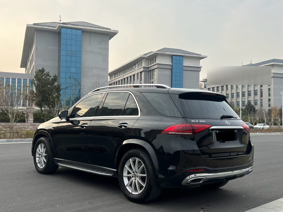 奔馳 奔馳GLE  2024款 改款 GLE 350 4MATIC 時(shí)尚型圖片