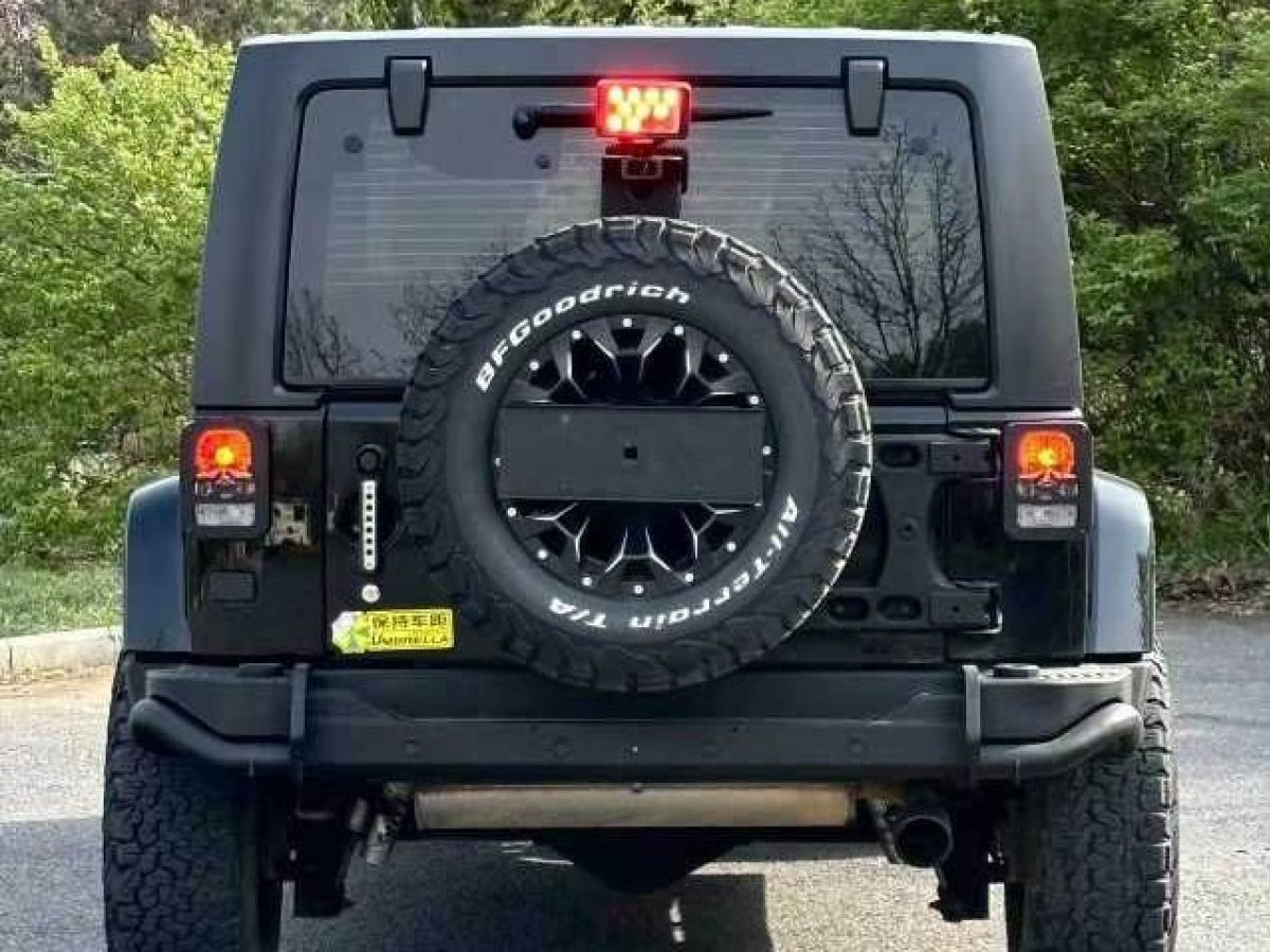 Jeep 牧馬人  2015款 3.0L Sahara 四門舒享版圖片