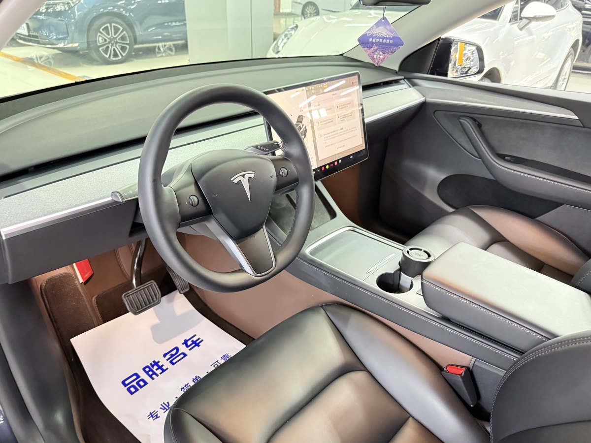 特斯拉 Model 3  2020款 改款 長(zhǎng)續(xù)航后輪驅(qū)動(dòng)版圖片