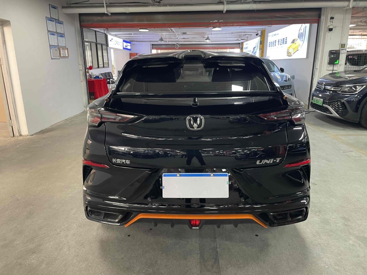 長(zhǎng)安 UNI-T  2023款 第二代 1.5T 尊享型圖片