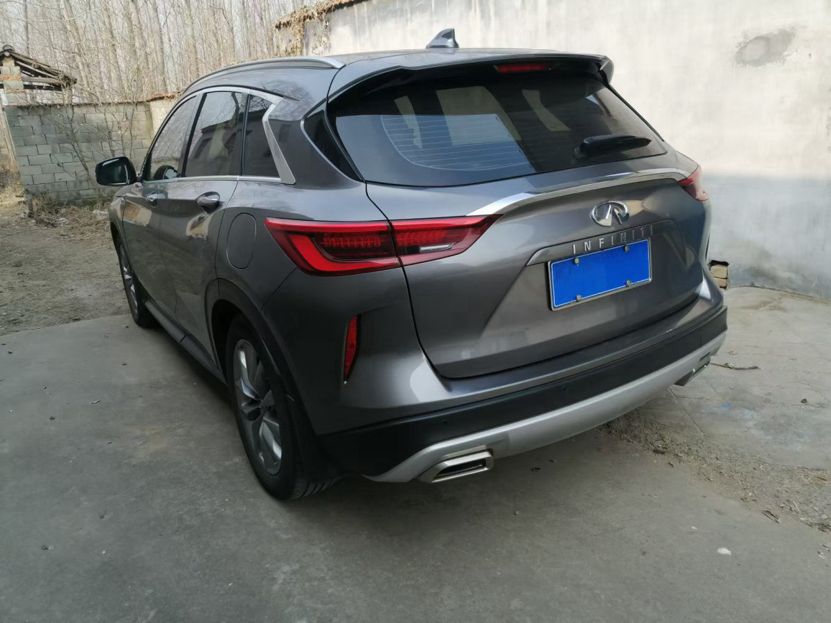 英菲尼迪 QX50  2020款 改款 2.0T 兩驅(qū)時(shí)尚版圖片