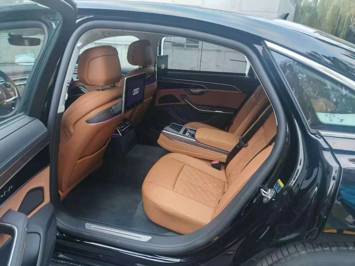 奧迪 奧迪A8  2023款 A8L 60 TFSI quattro圖片