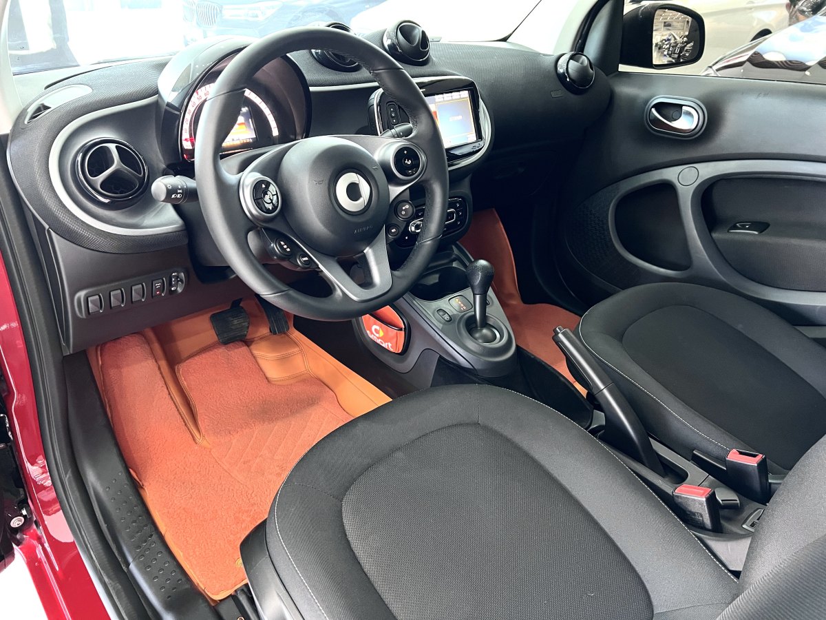 2019年10月smart fortwo  2019款 0.9T 66千瓦硬頂動(dòng)擎版 國VI