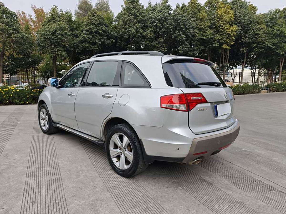 謳歌 MDX  2010款 3.7 標(biāo)準(zhǔn)豪華運(yùn)動版圖片