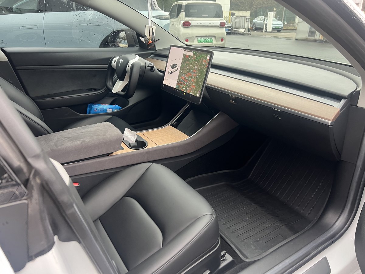 特斯拉 Model 3  2019款 標準續(xù)航后驅(qū)升級版圖片