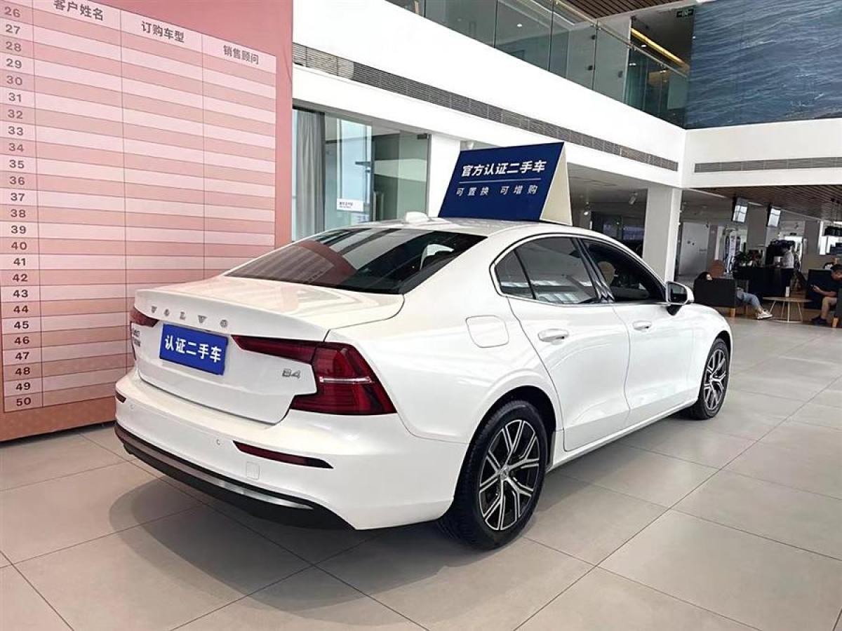 2021年11月沃爾沃 S60L  2022款 B4 智逸豪華版