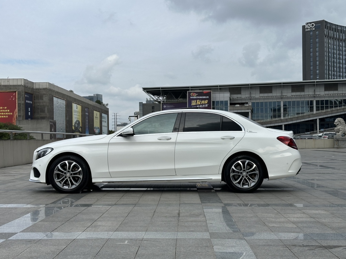 奔驰 奔驰C级  2015款 改款 C 200 L 运动型图片