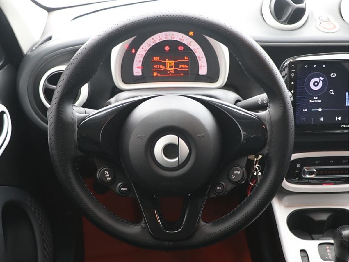 smart forfour  2018款 1.0L 52千瓦靈動(dòng)版圖片