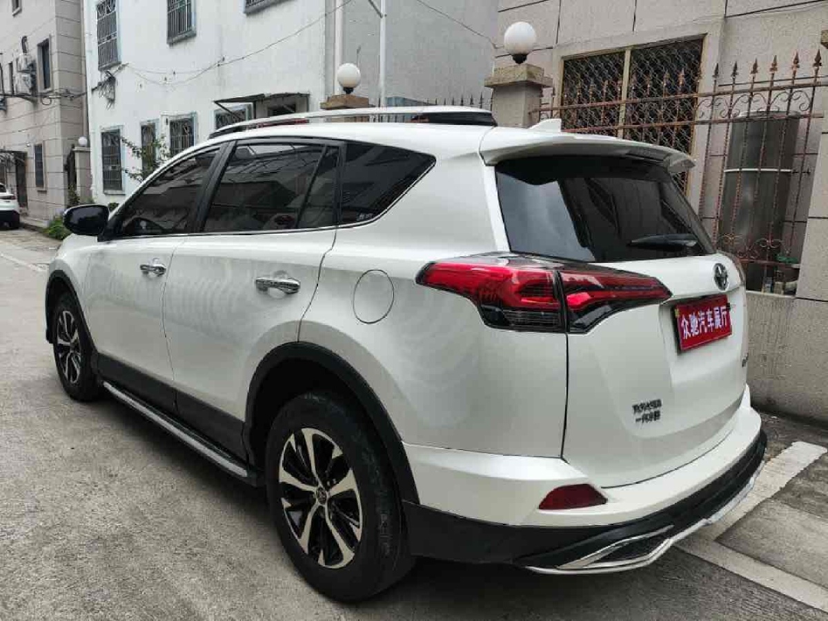 2018年7月豐田 RAV4  2016款 榮放 2.0L CVT兩驅(qū)舒適版