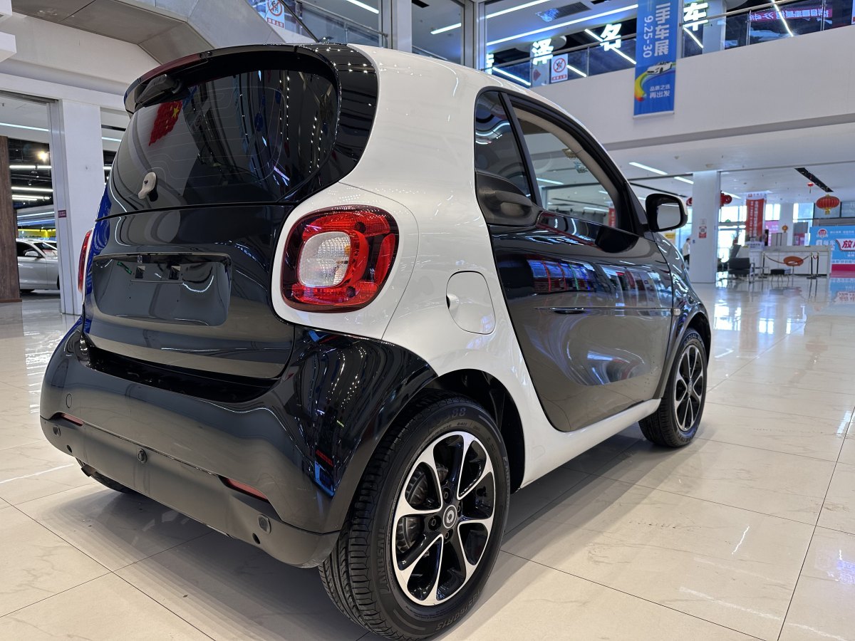 smart fortwo  2015款 1.0L 52千瓦硬頂激情版圖片