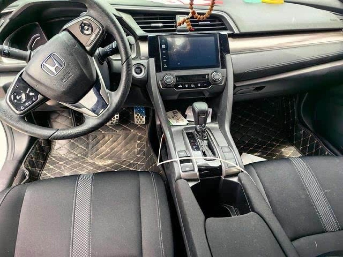 本田 思域  2021款 HATCHBACK 220TURBO CVT潮酷控圖片
