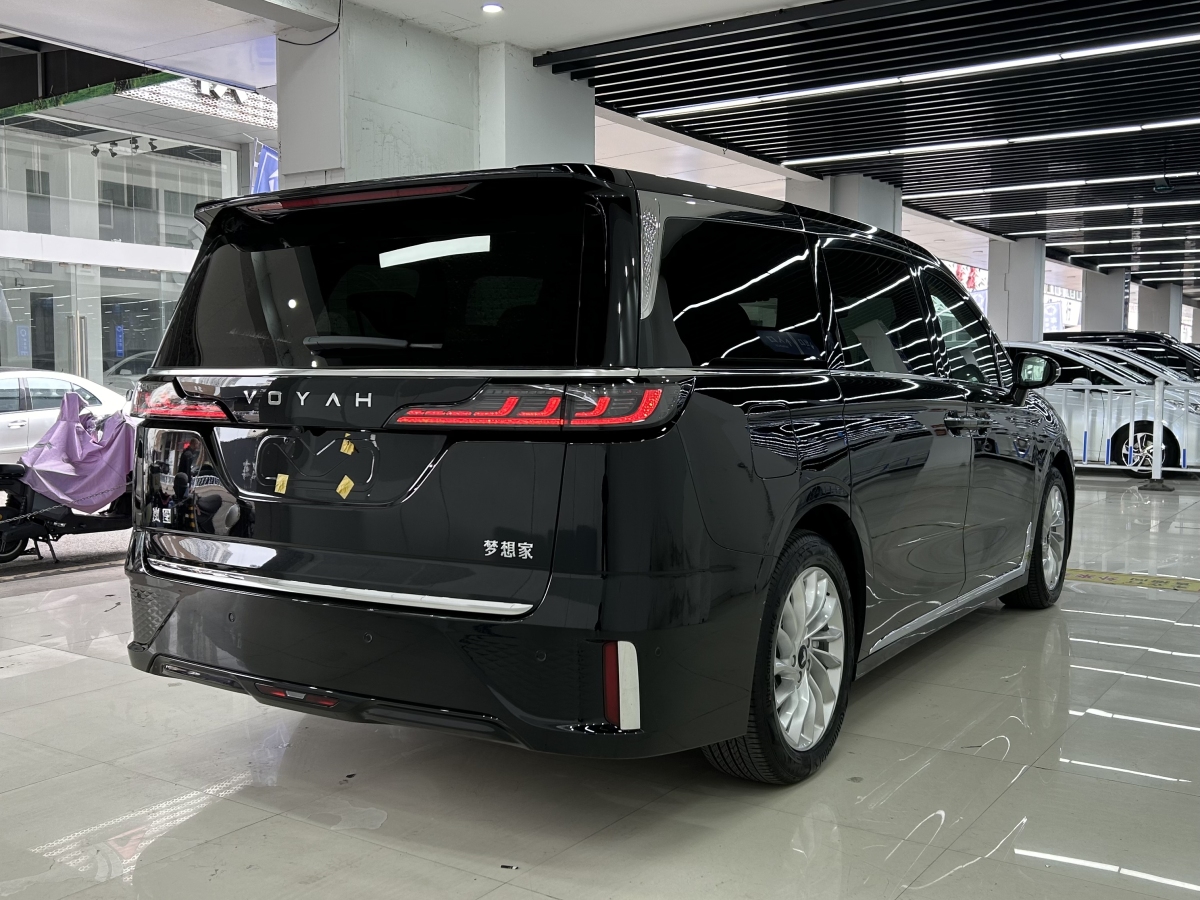 嵐圖 夢(mèng)想家  2024款 PHEV 超長(zhǎng)續(xù)航尊貴版圖片