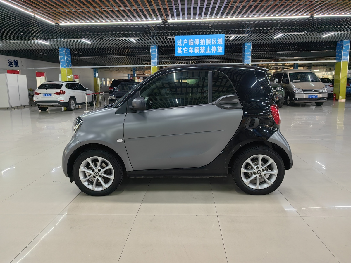 smart fortwo  2015款 1.0L 52千瓦硬顶激情版图片