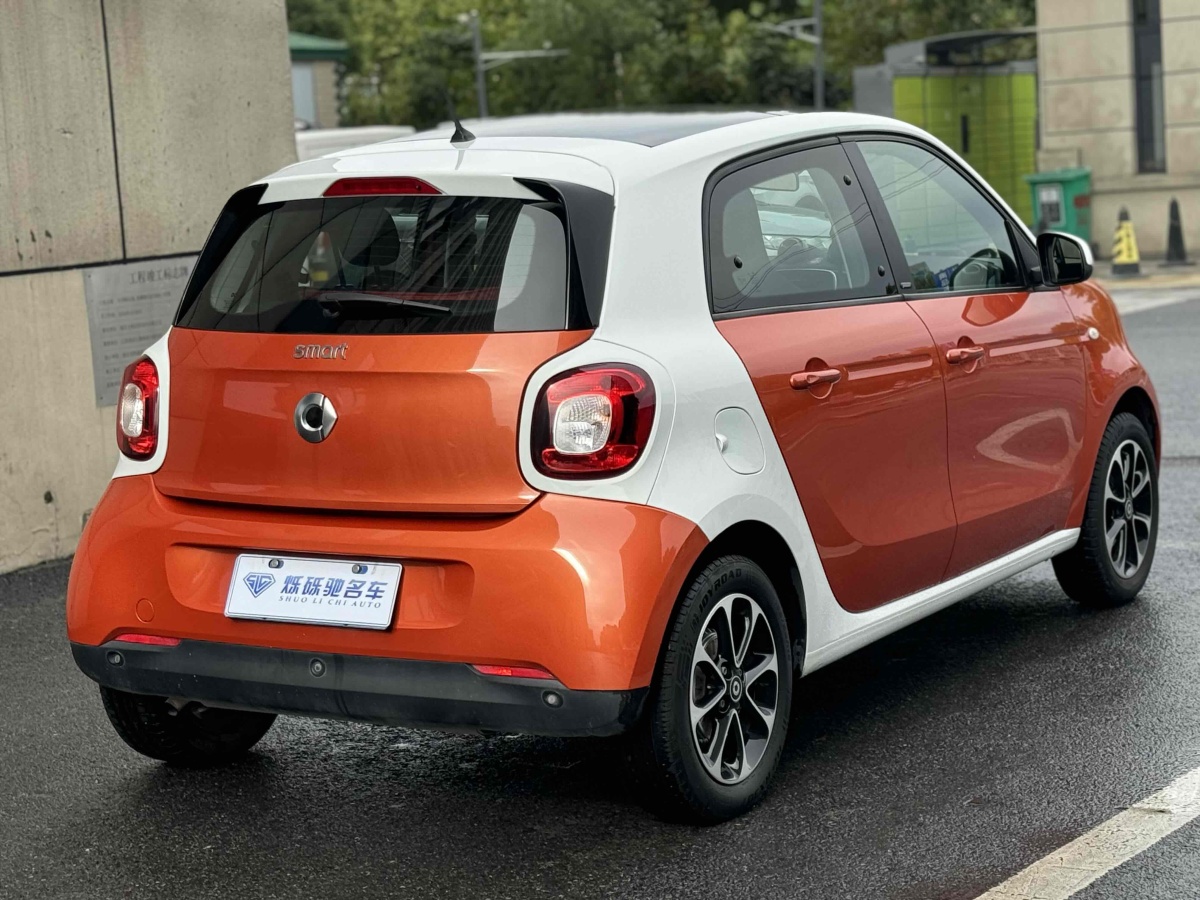 smart forfour  2016款 1.0L 52千瓦激情版圖片