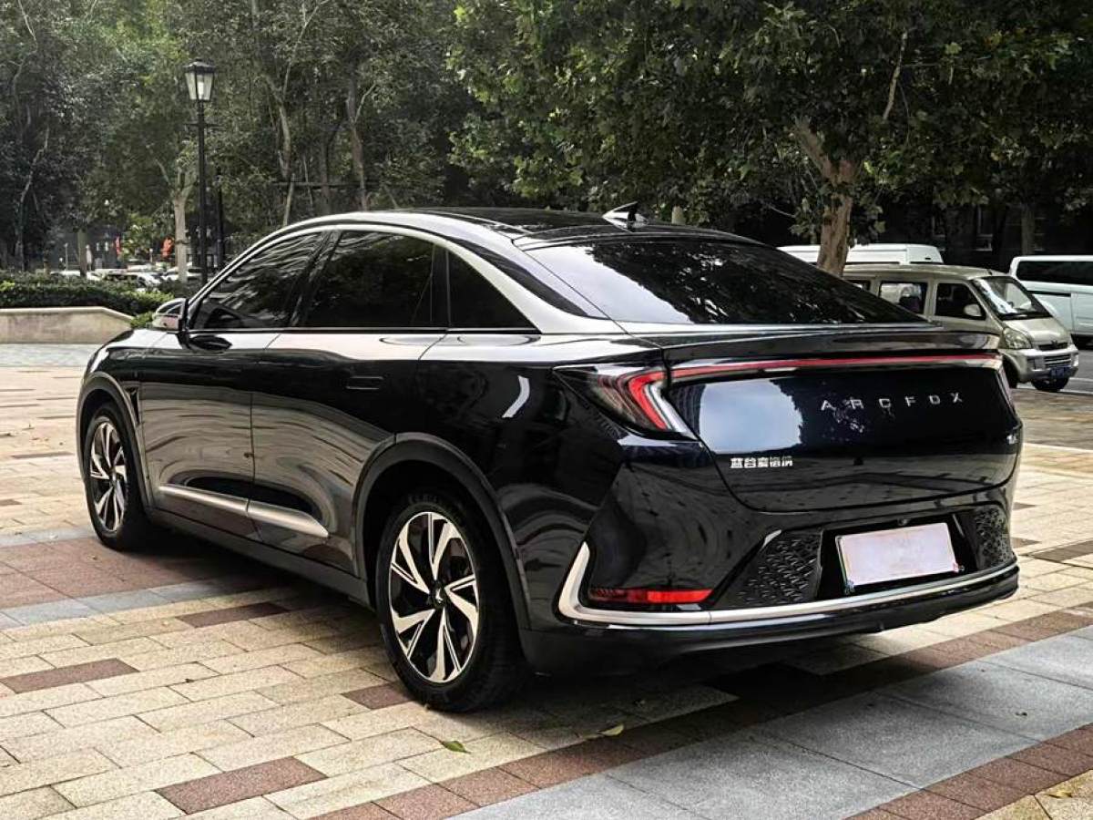 2022年6月極狐 極狐 阿爾法S(ARCFOX αS)  2022款 708S 160kW