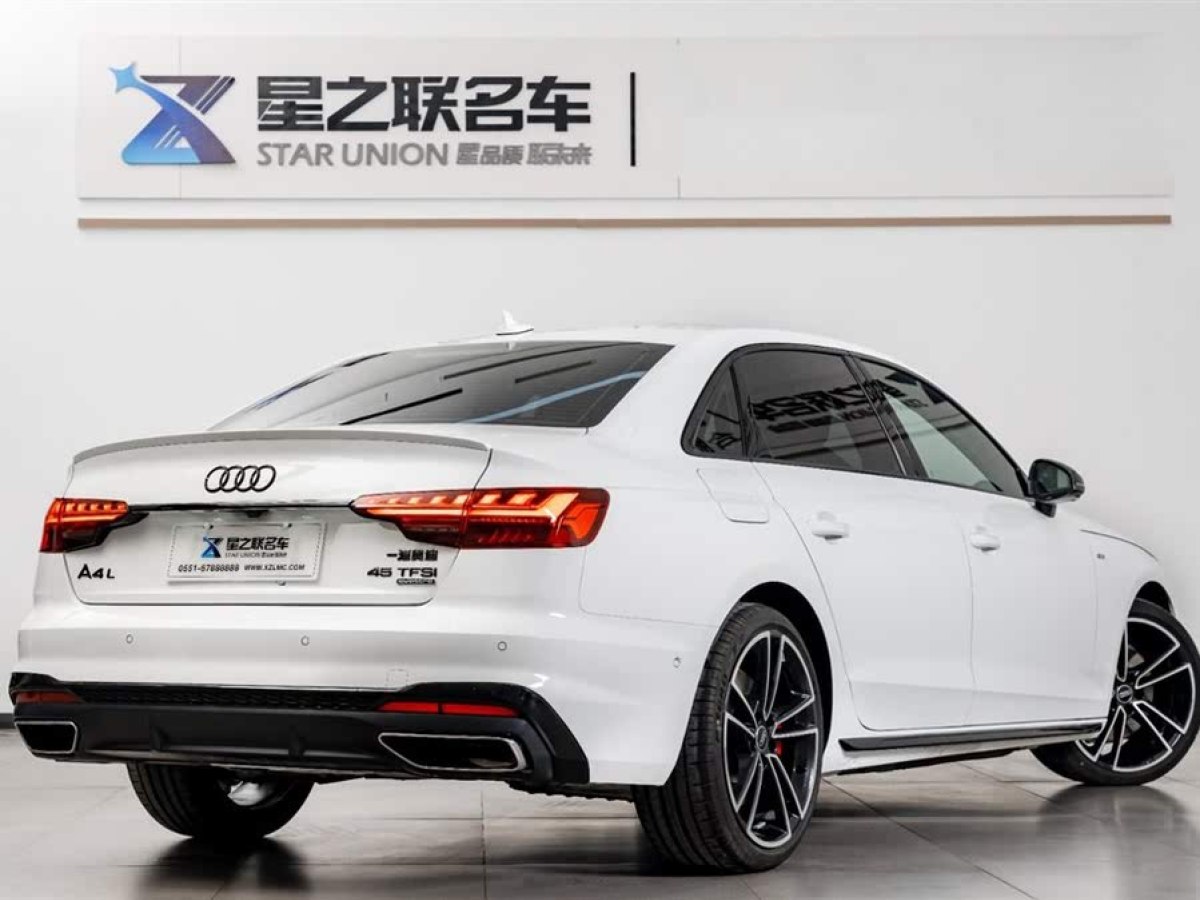 奧迪 奧迪A4L  2024款 45 TFSI quattro 臻選動感型圖片