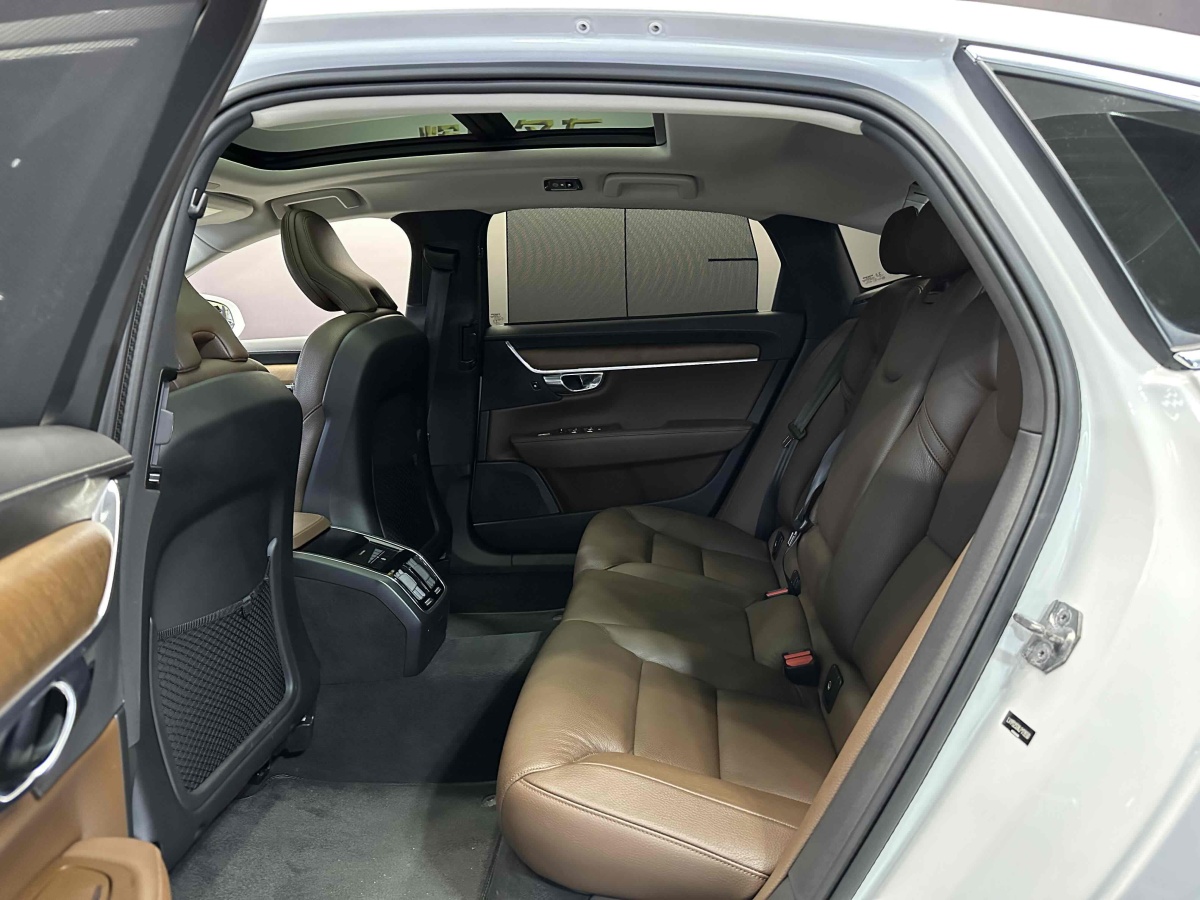 沃爾沃 S90  2020款 改款 T5 智遠(yuǎn)豪華版圖片