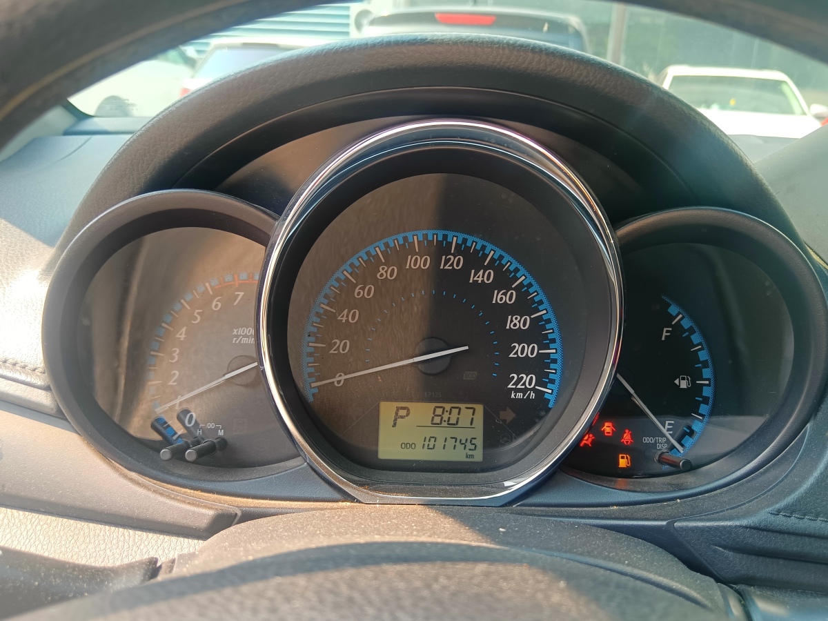 豐田 YARiS L 致炫  2016款 改款 1.5E CVT魅動(dòng)版圖片