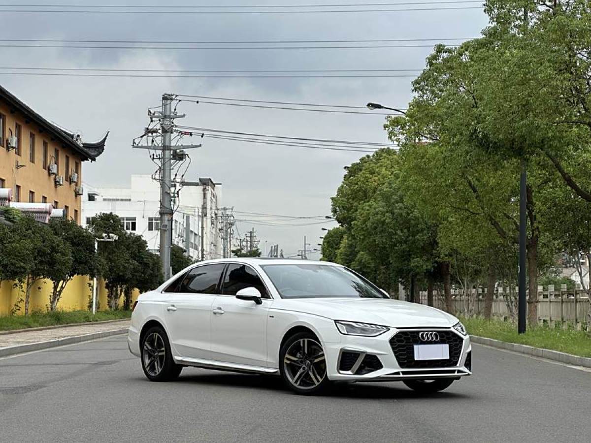 奧迪 奧迪A4L  2020款 40 TFSI 豪華動(dòng)感型圖片