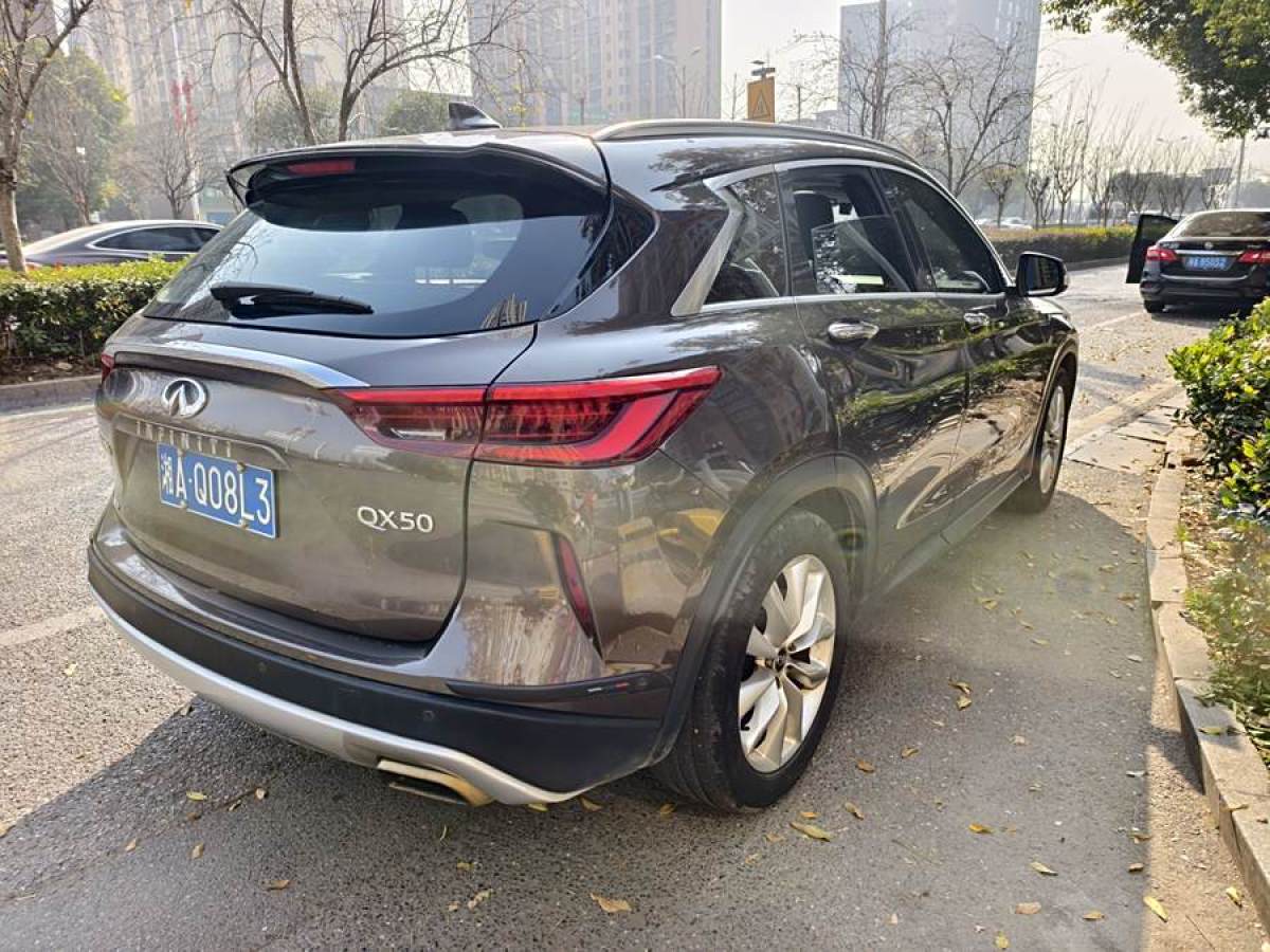 英菲尼迪 QX50  2018款 2.0T 四驅(qū)菁英版圖片