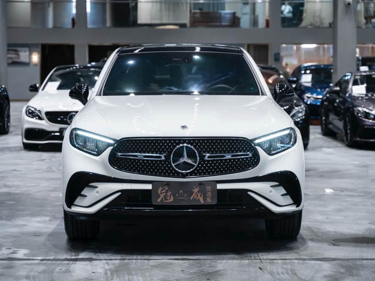 奔馳 奔馳GLC  2024款 GLC 260 4MATIC 轎跑SUV圖片
