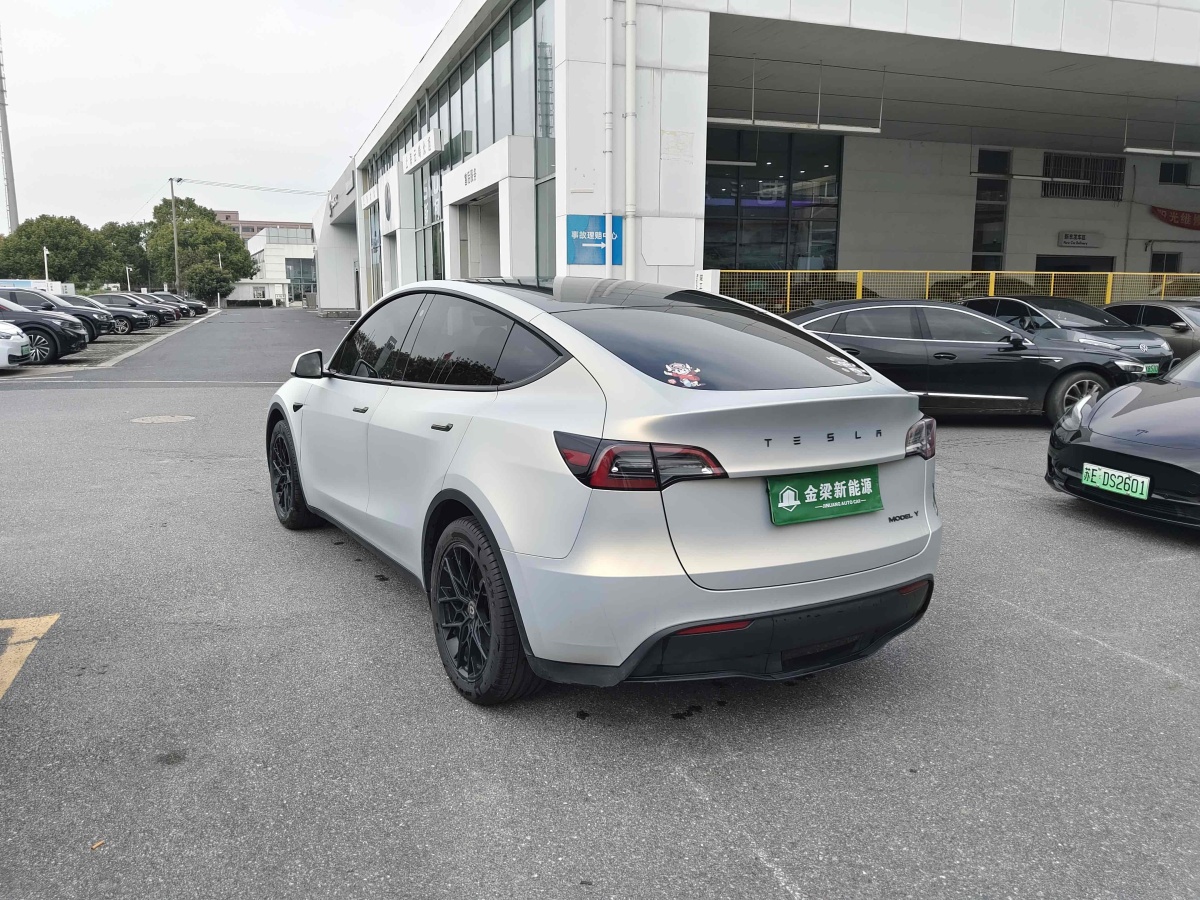 特斯拉 Model Y  2022款 后輪驅(qū)動(dòng)版圖片