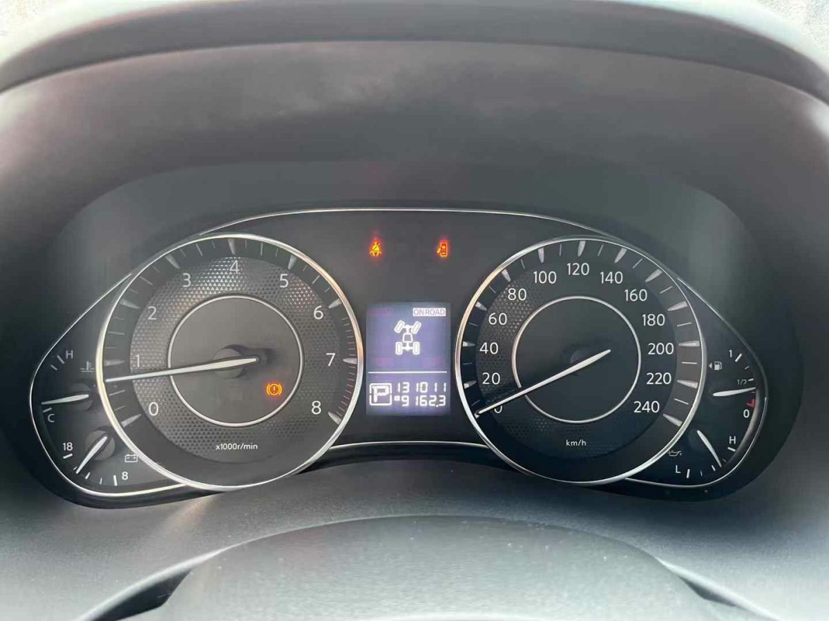 日產(chǎn) 途樂  2018款 4.0L 旗艦型圖片