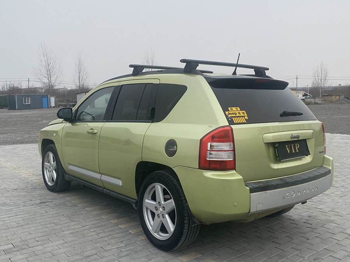 Jeep 指南者  2010款 2.4L 四驅(qū)運動版圖片