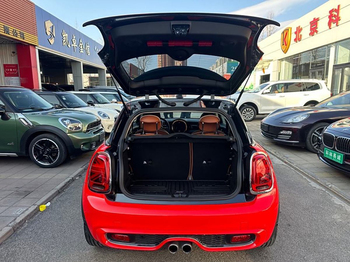 MINI MINI  2020款 2.0T COOPER S 絕配限量版圖片