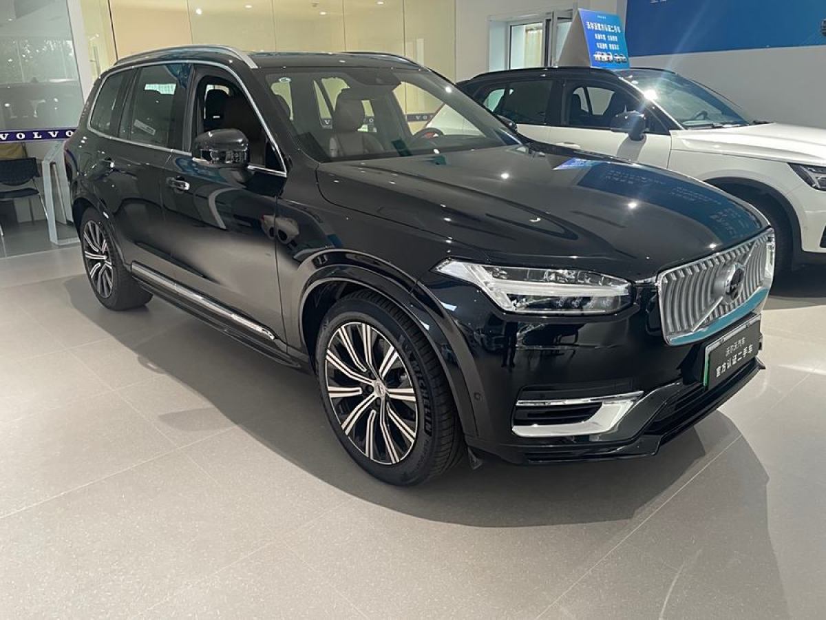 2022年10月沃爾沃 XC90新能源  2022款 改款 E驅(qū)混動(dòng) T8 智尊豪華版 7座