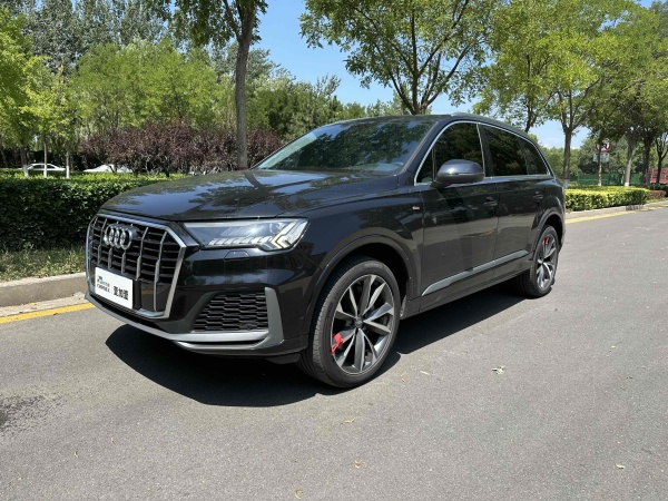 奥迪 奥迪Q7  2023款 55 TFSI quattro S line运动型