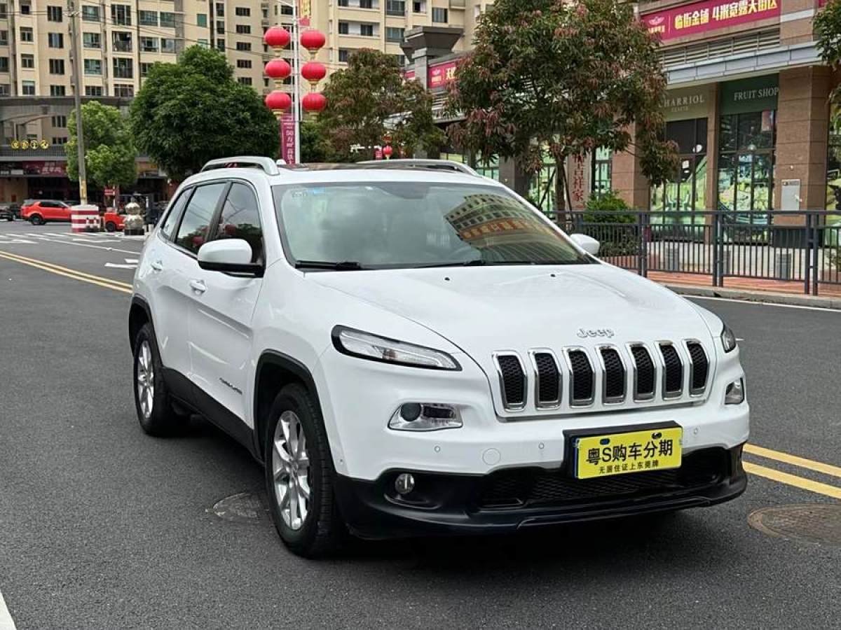 Jeep 自由光  2016款 2.0L 領(lǐng)先版圖片