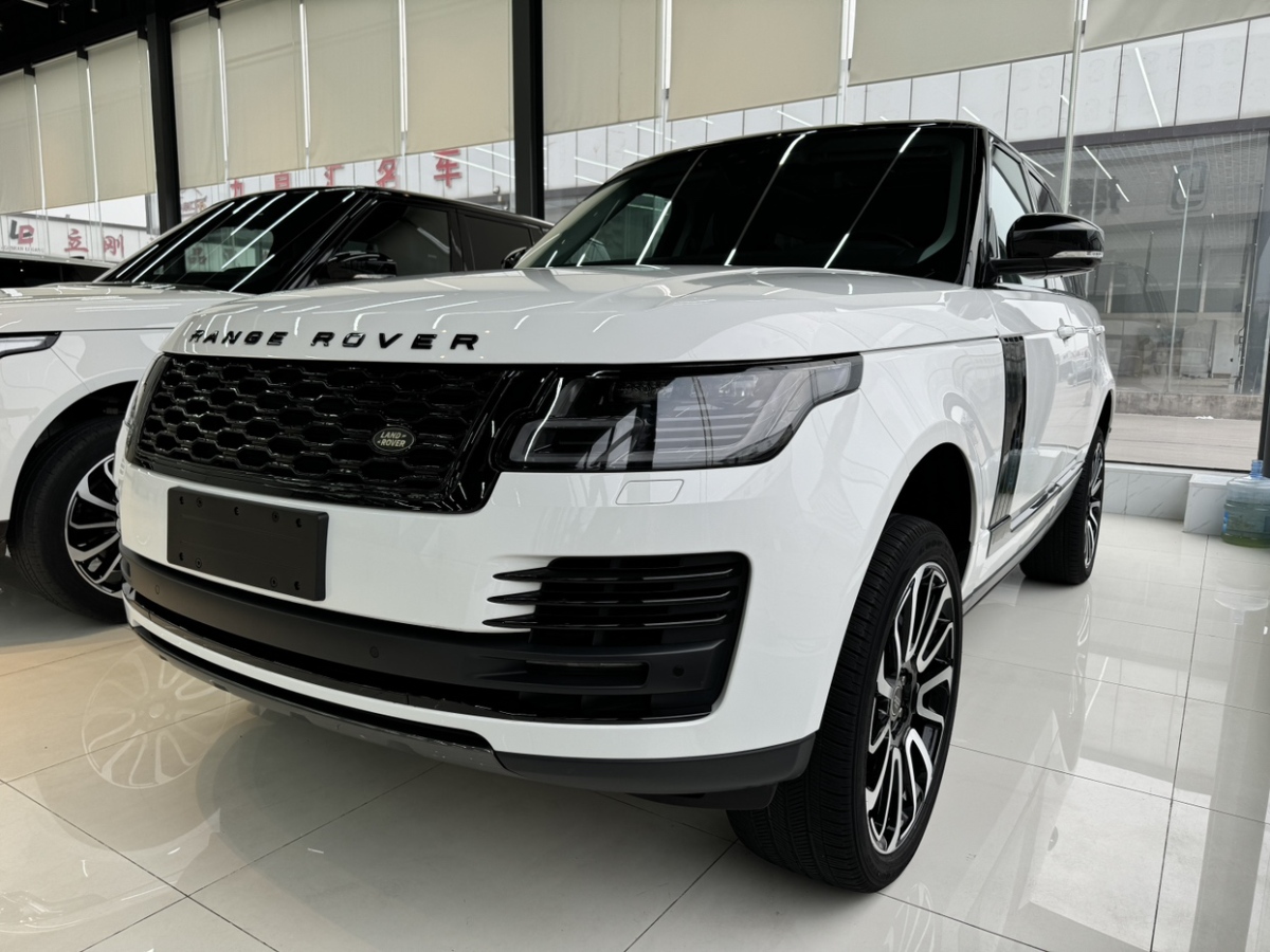 路虎 攬勝  2022款 3.0 L6 360PS 盛世版圖片