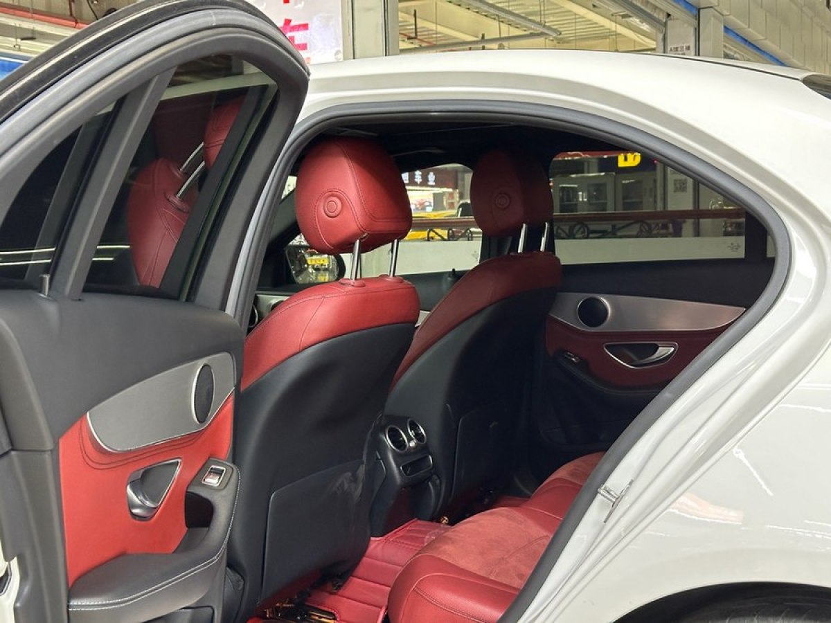 2019年4月奔驰 奔驰C级  2019款 C 260 运动版