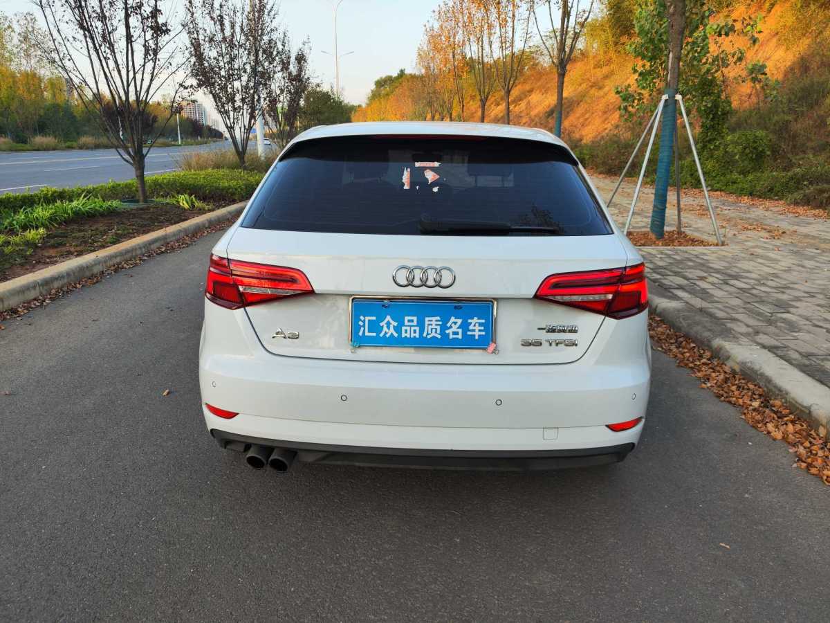 奧迪 奧迪A3  2017款 Sportback 35 TFSI 進(jìn)取型圖片