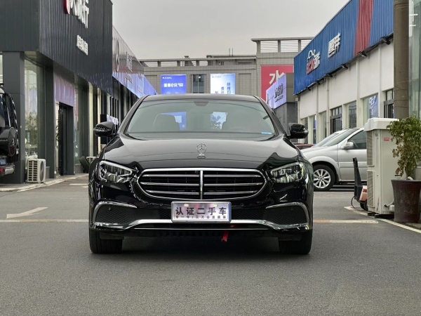 奔驰 奔驰E级  2022款 E 300 L 时尚型