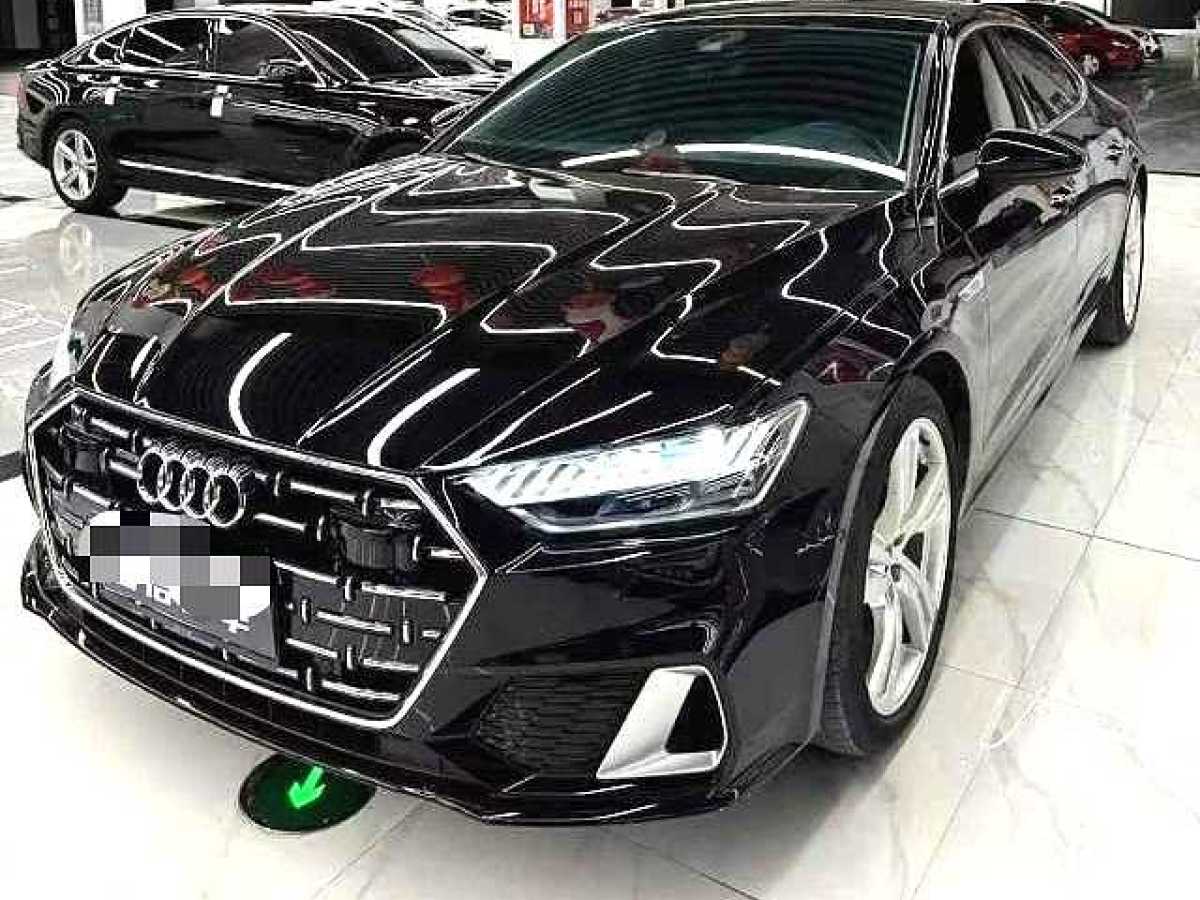 2023年11月奧迪 奧迪A7L  2024款 45TFSI S-line 筑夢型 流晶套裝