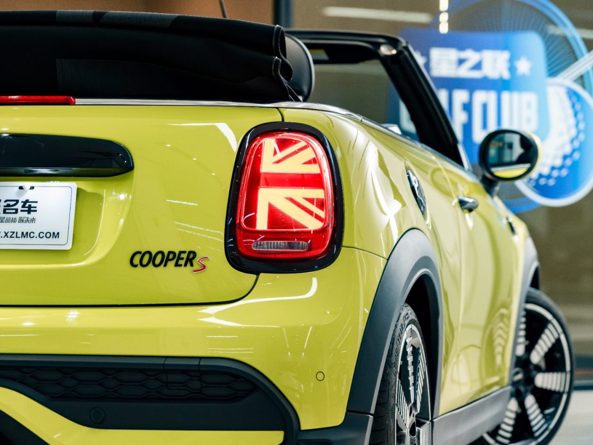 MINI 23款 改款 2.0T COOPER S CABRIO 藝術家圖片