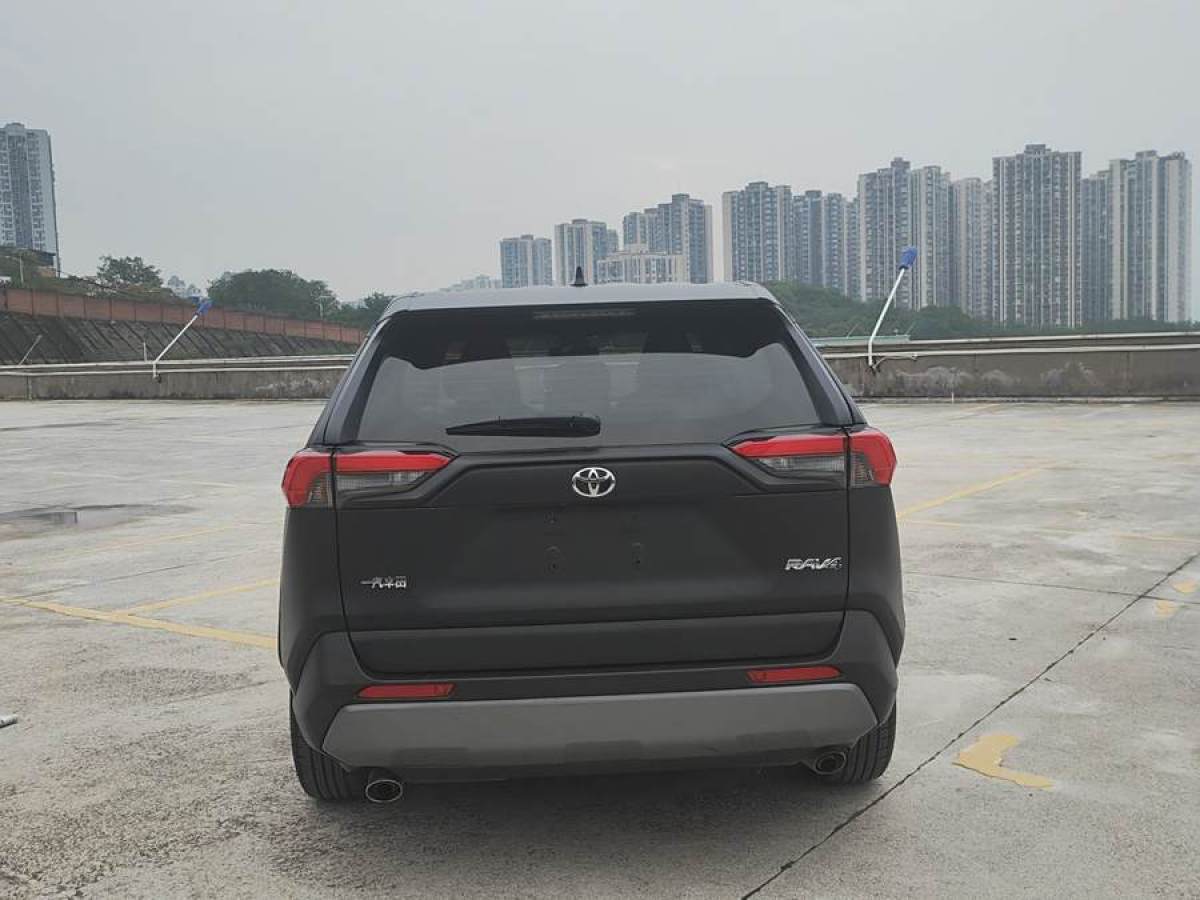 豐田 RAV4榮放  2021款 2.0L CVT兩驅(qū)風(fēng)尚版圖片