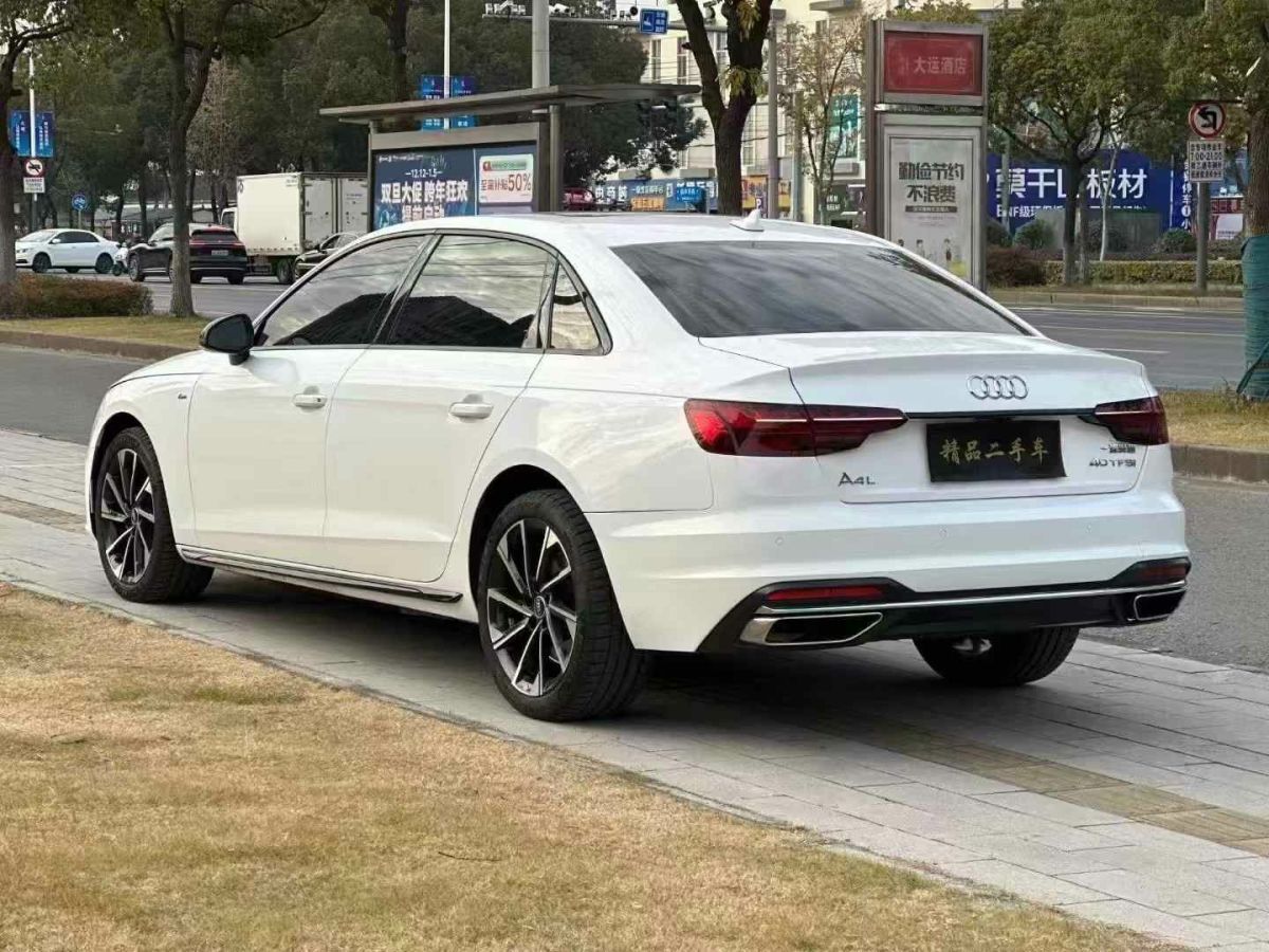 奧迪 奧迪A4L  2023款 35 TFSI 時(shí)尚動(dòng)感型圖片