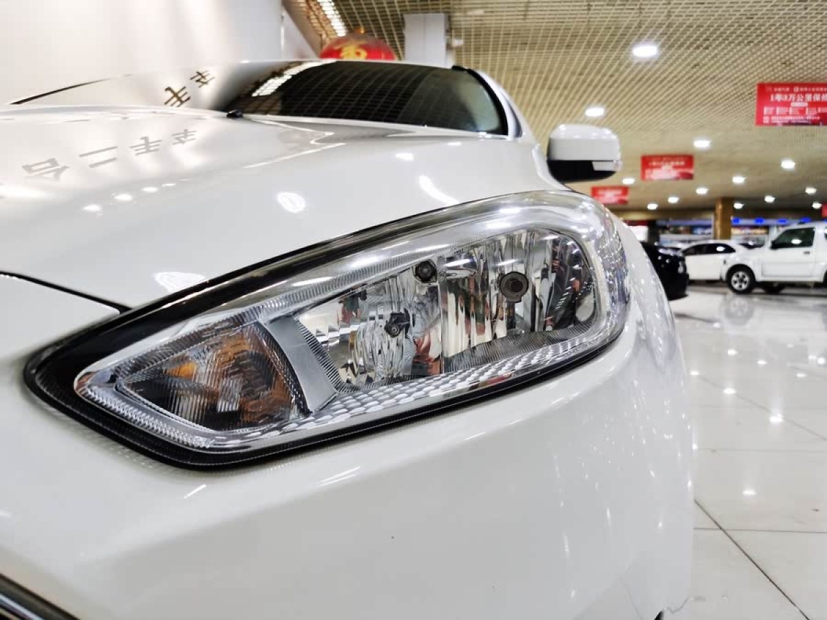 福特 ?？怂? 2018款 三廂經(jīng)典 1.6L 手動風尚型智行版圖片
