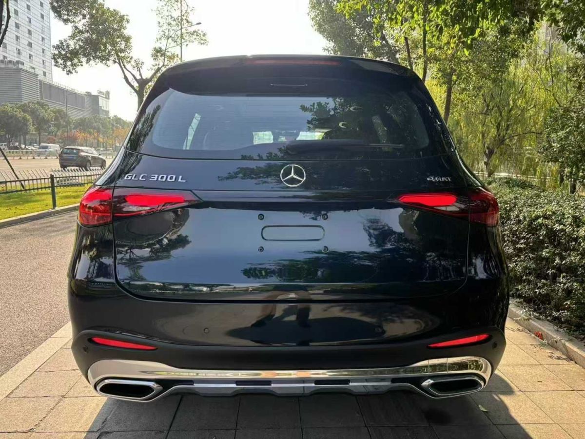 2023年5月奔馳 奔馳GLC  2023款 GLC 300 4MATIC 轎跑SUV