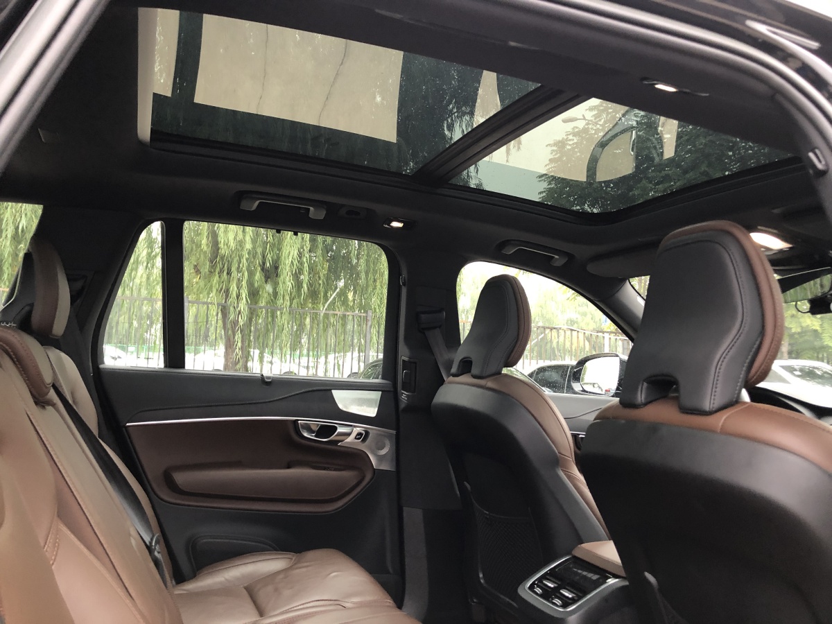 2023年3月沃爾沃 XC90  2024款 B6 智雅豪華版 7座