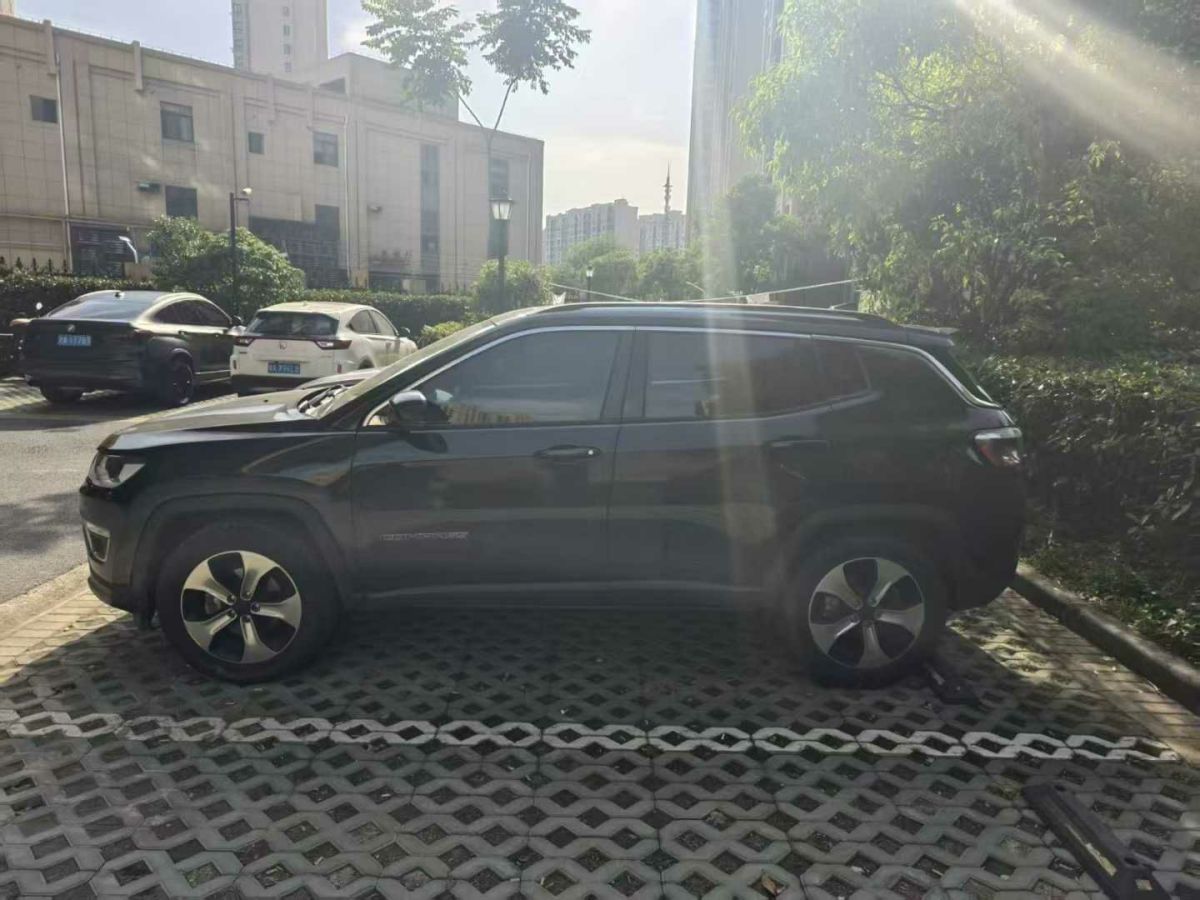 Jeep 指南者  2017款 200T 自動(dòng)家享版圖片